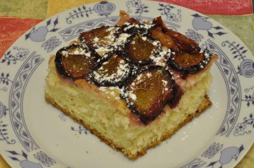 Kynutý švestkový koláč  – Snadné recept z Česko kuchyně, hotový za 90 a více minut